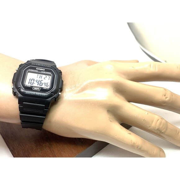 Casio Men's Watch F108WH Illuminator Quartz Digital Black Resin Sport 3224 - Picture 4 of 14